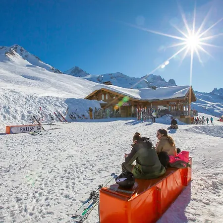 Le Prarion 24a In/ski Out At * Les Houches
